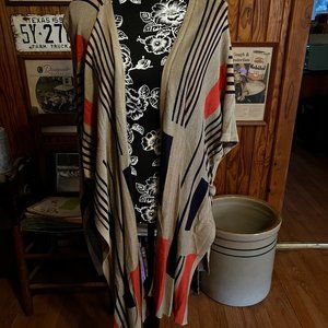 Shawl/Cardigan with Geometric Pattern